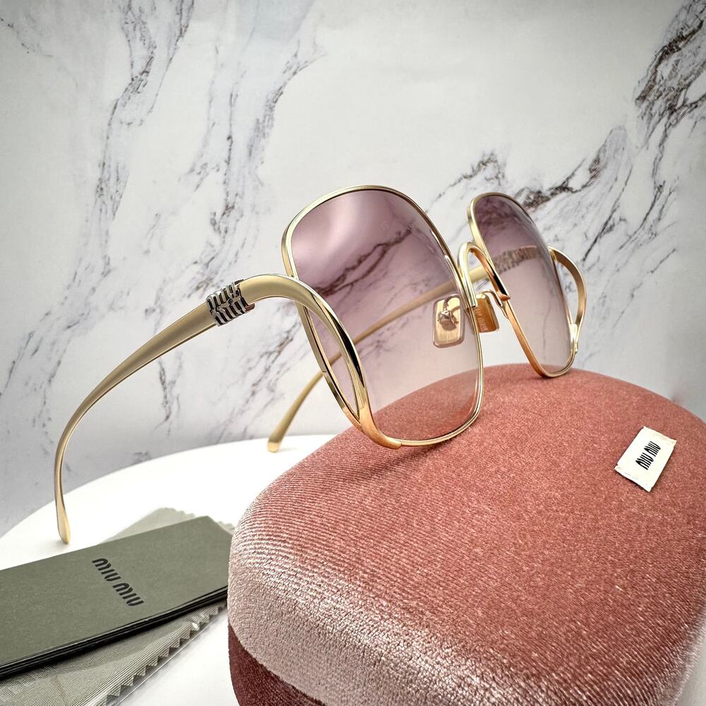 New MIU MIU Sunglasses - Picture 9 of 16